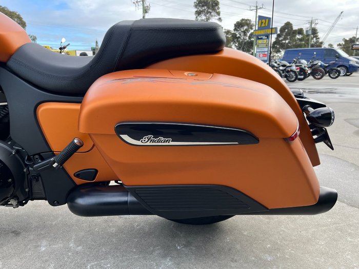 2022 Indian CHALLENGER DARK HORSE