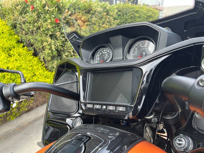 2022 Indian CHALLENGER DARK HORSE