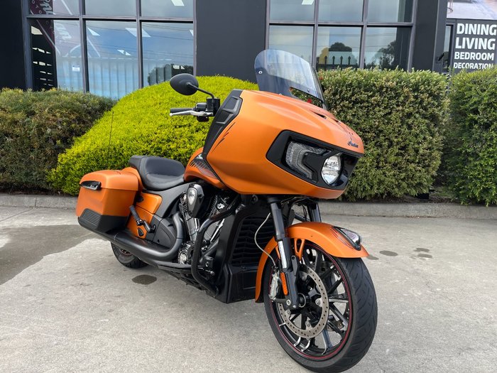 2022 Indian CHALLENGER DARK HORSE