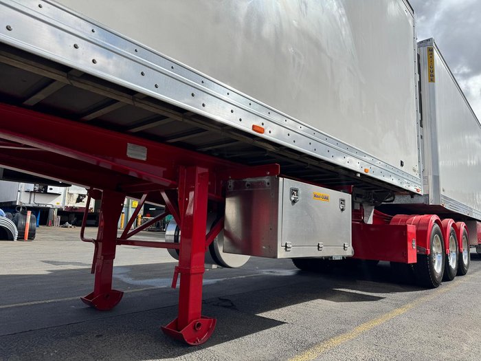 2019 Maxitrans St3 34 Palllet -18/30 B Double Double Stacker, Rear Evap