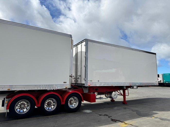 2019 Maxitrans St3 34 Palllet -18/30 B Double Double Stacker, Rear Evap
