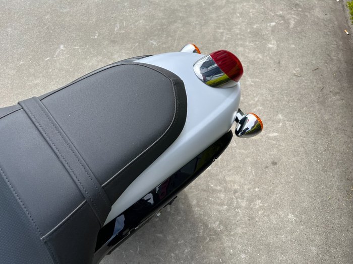 2012 Kawasaki VULCAN 900 CUSTOM White