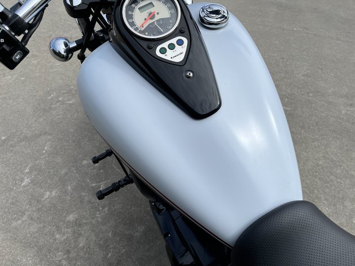 2012 Kawasaki VULCAN 900 CUSTOM White