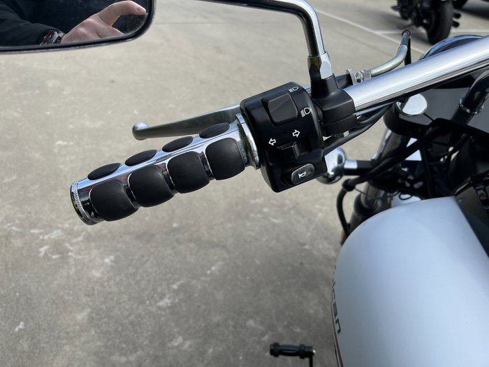 2012 Kawasaki VULCAN 900 CUSTOM White