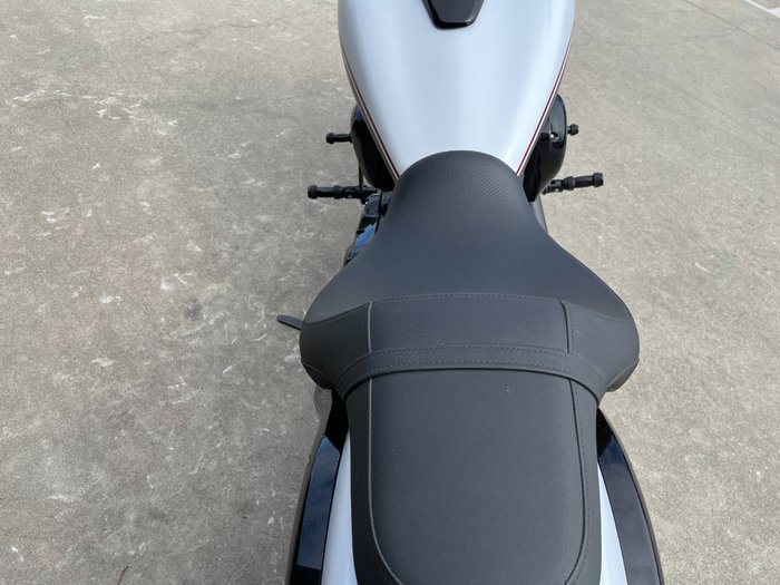 2012 Kawasaki VULCAN 900 CUSTOM White