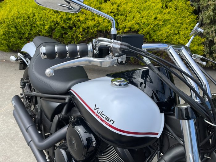 2012 Kawasaki VULCAN 900 CUSTOM White