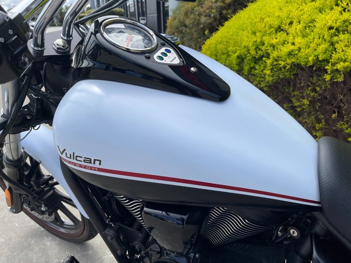 2012 Kawasaki VULCAN 900 CUSTOM White
