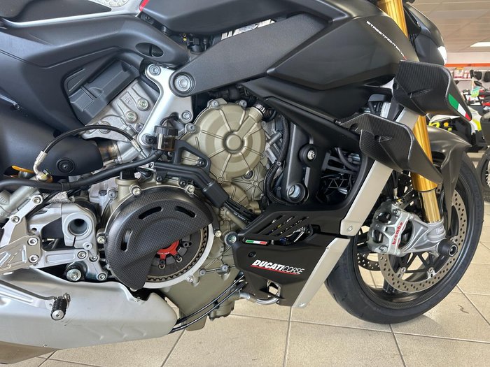 2022 Ducati Streetfighter V4 SP Streetfighter Black