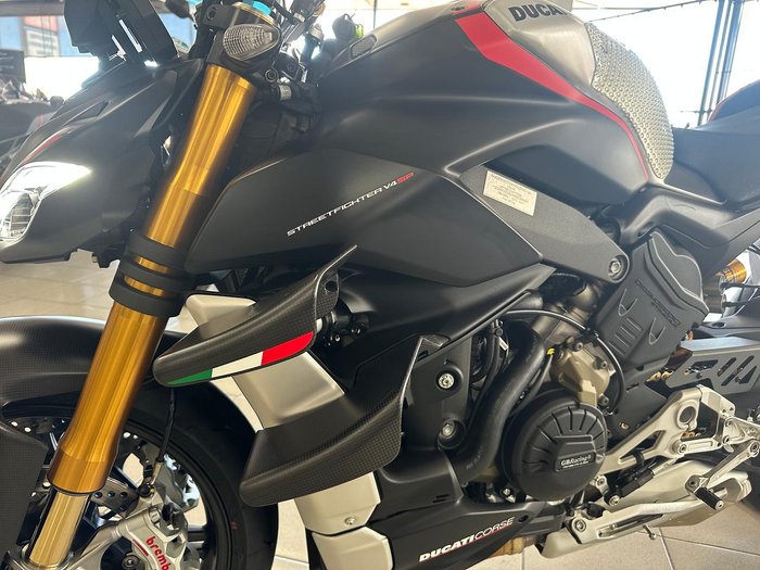 2022 Ducati Streetfighter V4 SP Streetfighter Black