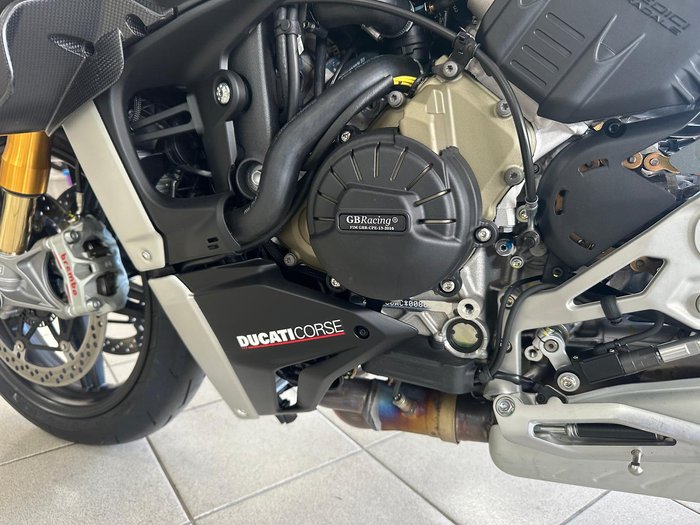 2022 Ducati Streetfighter V4 SP Streetfighter Black