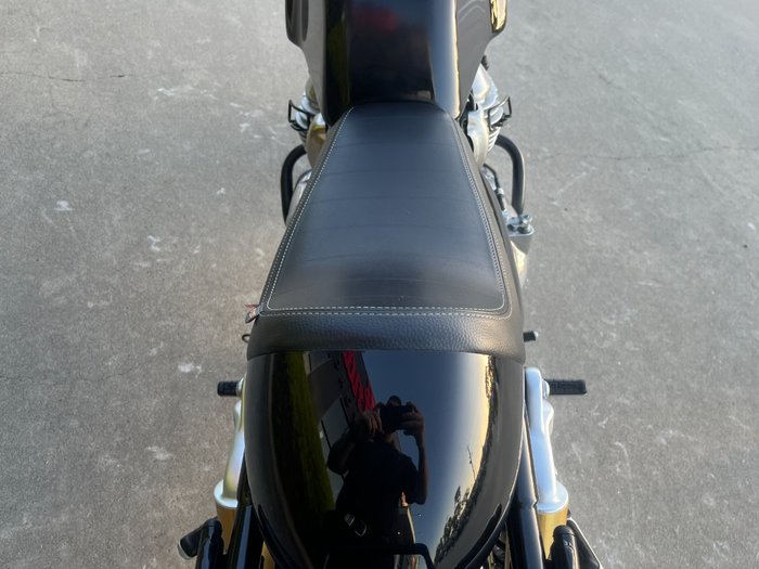 2019 Royal Enfield INTERCEPTOR 650 CLASSIC Black