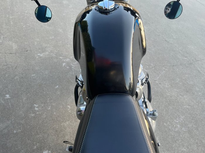 2019 Royal Enfield INTERCEPTOR 650 CLASSIC Black