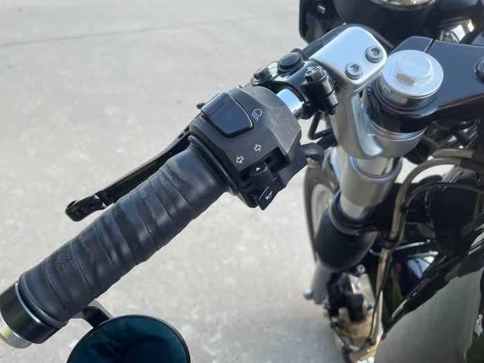 2019 Royal Enfield INTERCEPTOR 650 CLASSIC Black