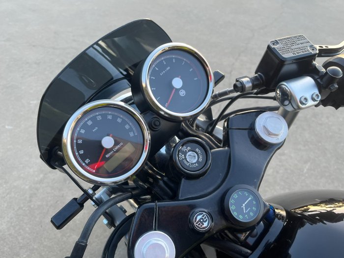 2019 Royal Enfield INTERCEPTOR 650 CLASSIC Black