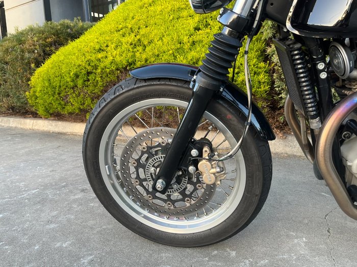 2019 Royal Enfield INTERCEPTOR 650 CLASSIC Black