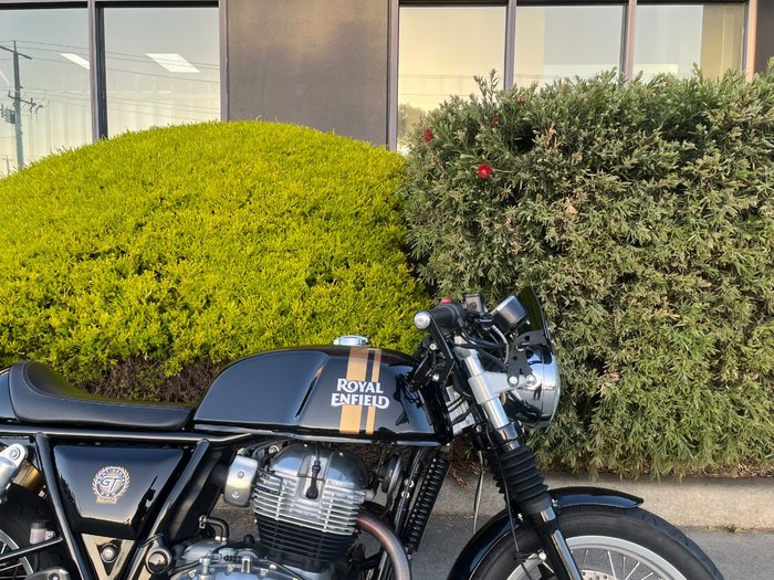 2019 Royal Enfield INTERCEPTOR 650 CLASSIC Black
