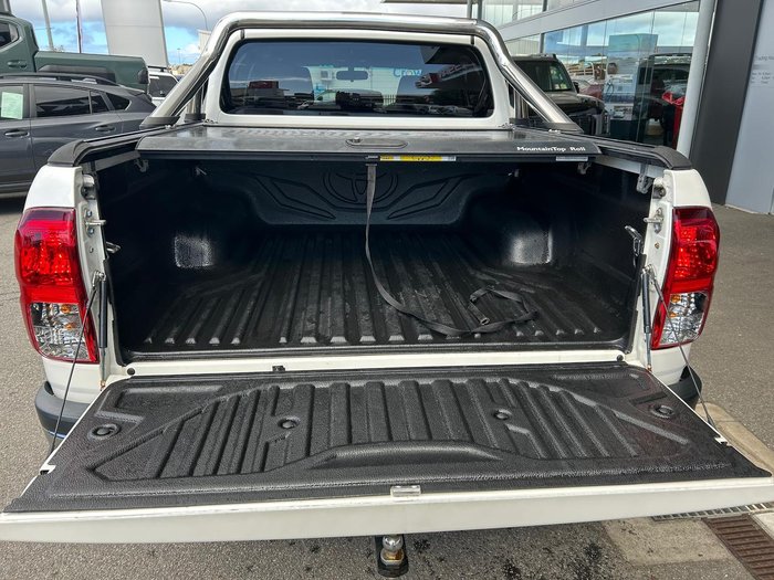 2017 Toyota Hilux SR5