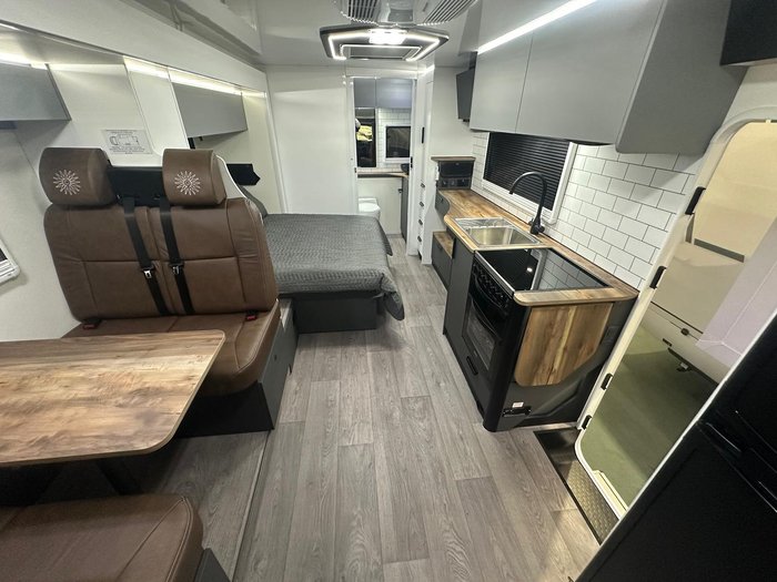 2025 Avida Birdsville Lx