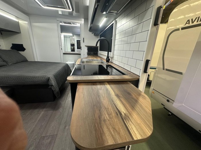 2025 Avida Birdsville Lx