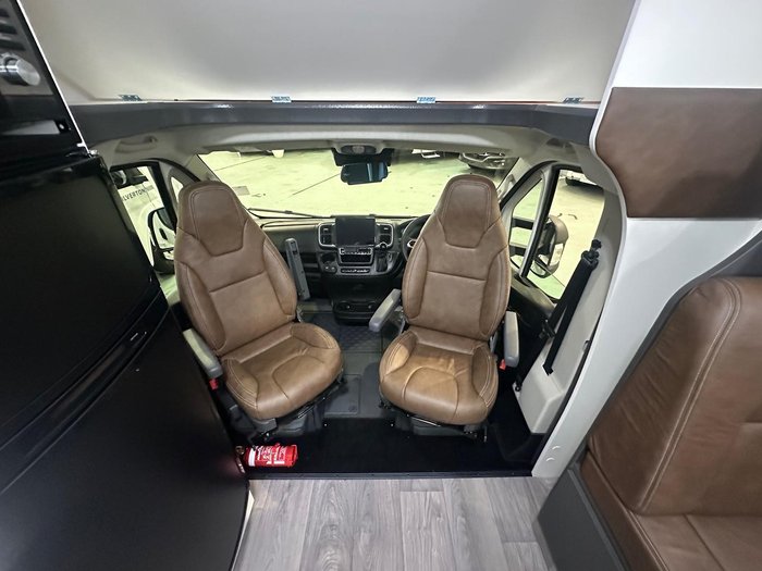 2025 Avida Birdsville Lx