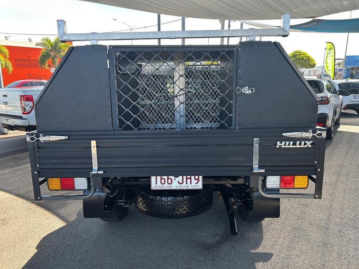 2016 Toyota Hilux Workmate GUN122R 4x2 Glacier White