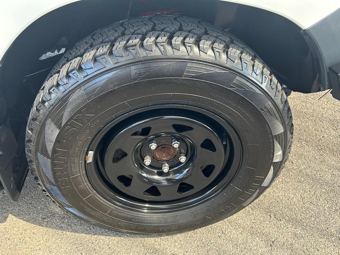 2016 Toyota Hilux Workmate GUN122R 4x2 Glacier White