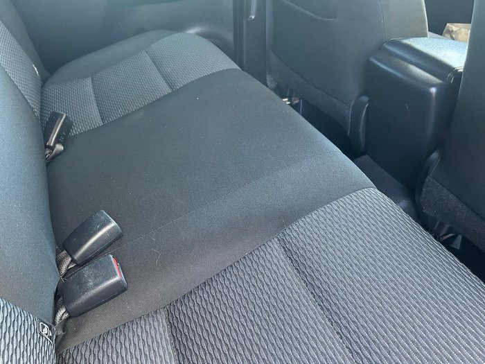 2016 Toyota Hilux Workmate GUN122R 4x2 Glacier White