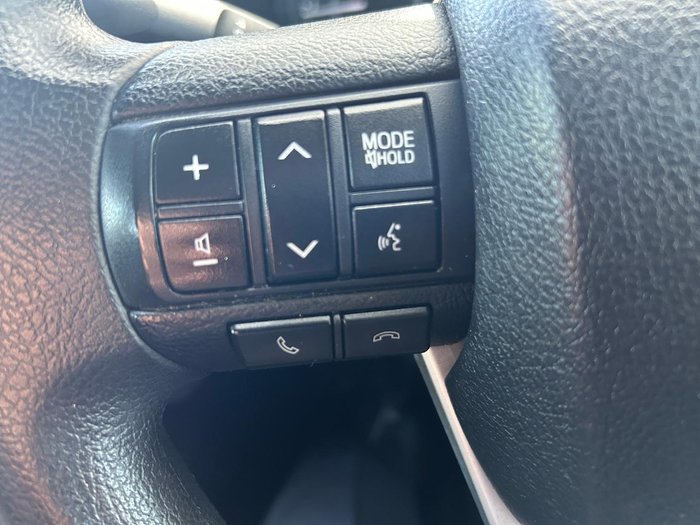 2016 Toyota Hilux Workmate GUN122R 4x2 Glacier White