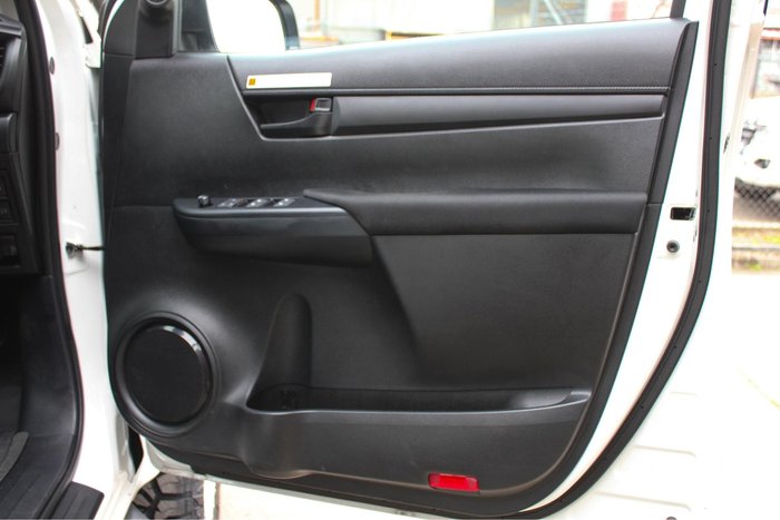2024 Toyota Hilux SR 48V GUN126R 4X4 Dual Range Glacier White