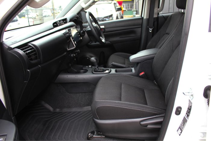2024 Toyota Hilux SR 48V GUN126R 4X4 Dual Range Glacier White
