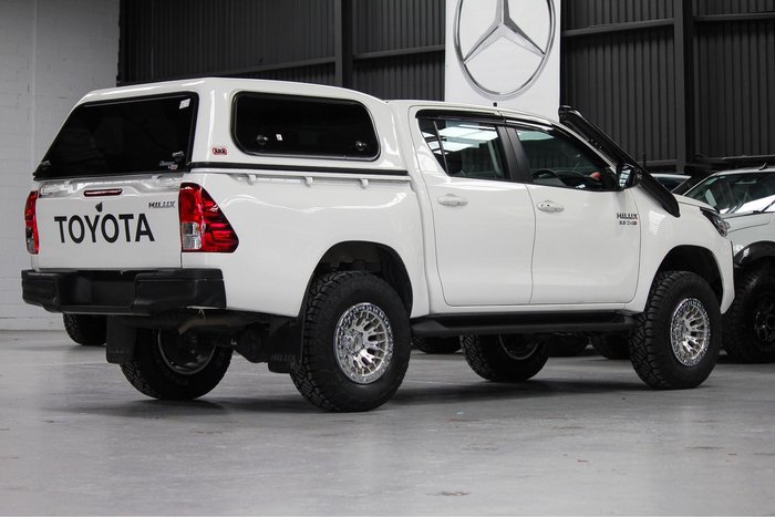2024 Toyota Hilux SR 48V GUN126R 4X4 Dual Range Glacier White