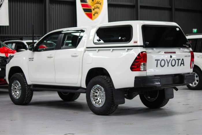 2024 Toyota Hilux SR 48V GUN126R 4X4 Dual Range Glacier White