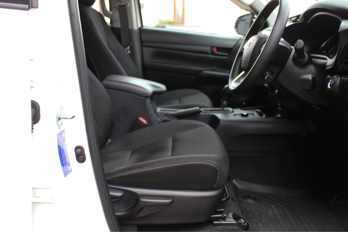 2024 Toyota Hilux SR 48V GUN126R 4X4 Dual Range Glacier White