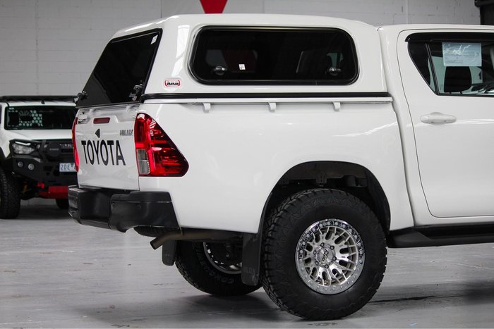 2024 Toyota Hilux SR 48V GUN126R 4X4 Dual Range Glacier White