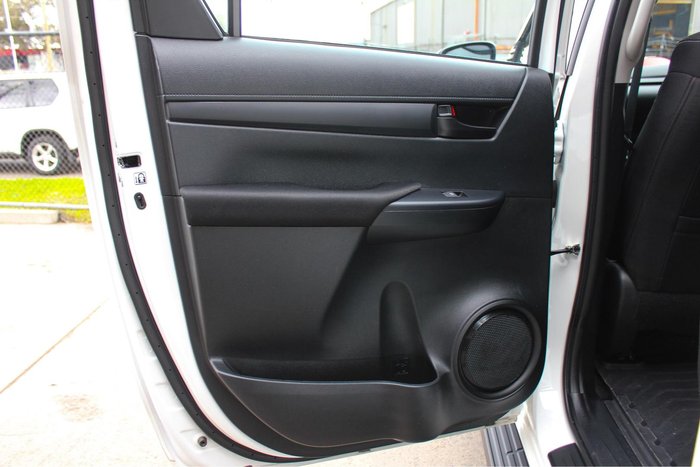 2024 Toyota Hilux SR 48V GUN126R 4X4 Dual Range Glacier White