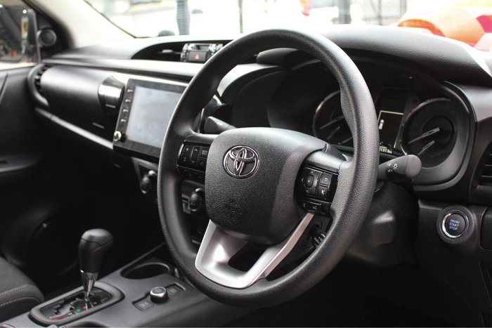 2024 Toyota Hilux SR 48V GUN126R 4X4 Dual Range Glacier White