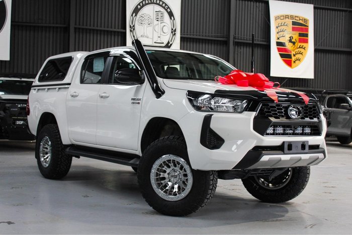 2024 Toyota Hilux SR 48V GUN126R 4X4 Dual Range Glacier White