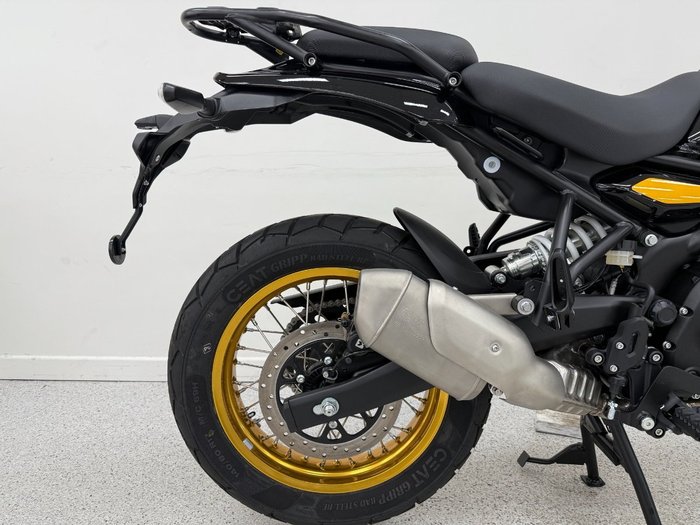 2025 Royal Enfield 2025 Royal Enfield 450CC HIMALAYAN 450 Road Black