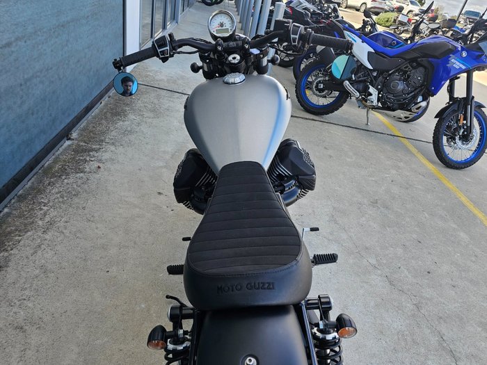2017 MOTO GUZZI V9 BOBBER GREY