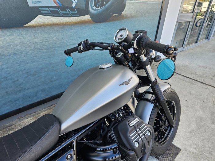 2017 MOTO GUZZI V9 BOBBER GREY