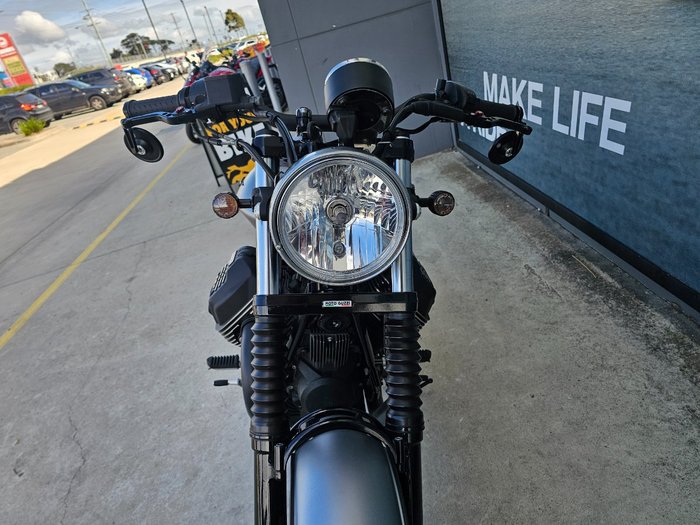 2017 MOTO GUZZI V9 BOBBER GREY