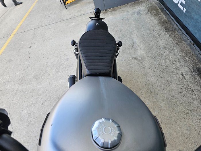 2017 MOTO GUZZI V9 BOBBER GREY