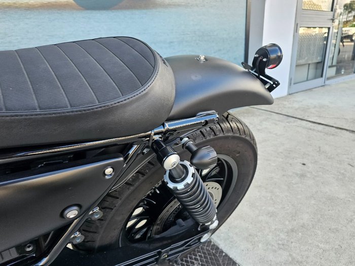 2017 MOTO GUZZI V9 BOBBER GREY