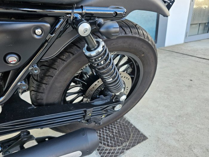 2017 MOTO GUZZI V9 BOBBER GREY