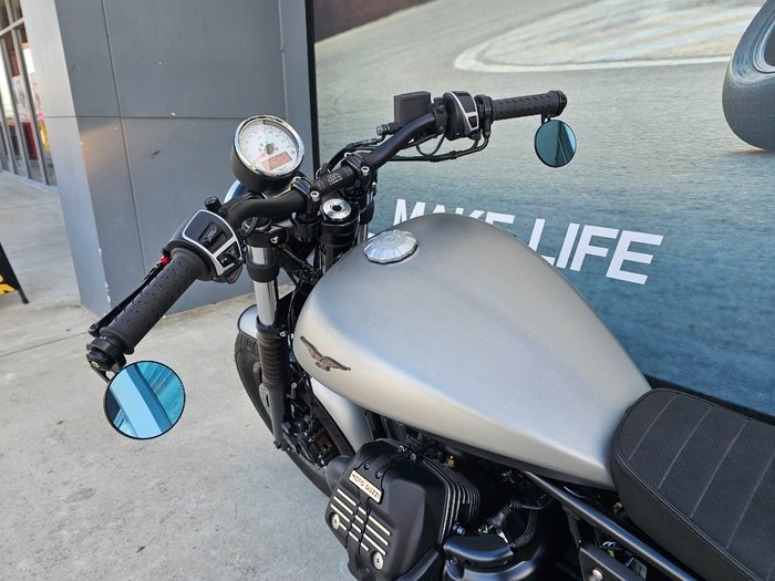 2017 MOTO GUZZI V9 BOBBER GREY