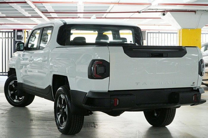 2025 Kia Tasman SX+