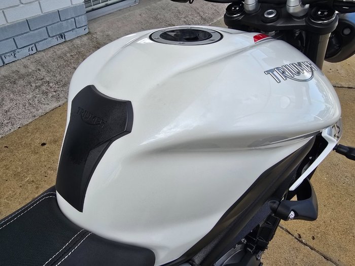 2018 Triumph STREET TRIPLE RS White