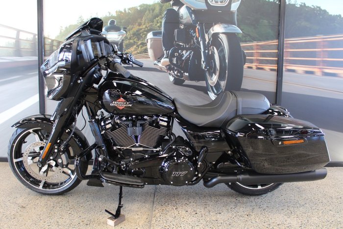 2025 Harley-davidson FLHX STREET GLIDE (117) MIDNIGHT FIRESTORM