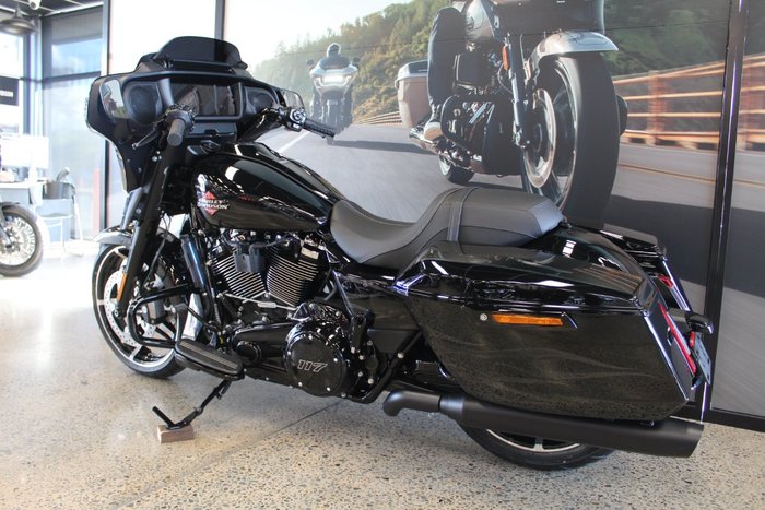 2025 Harley-davidson FLHX STREET GLIDE (117) MIDNIGHT FIRESTORM
