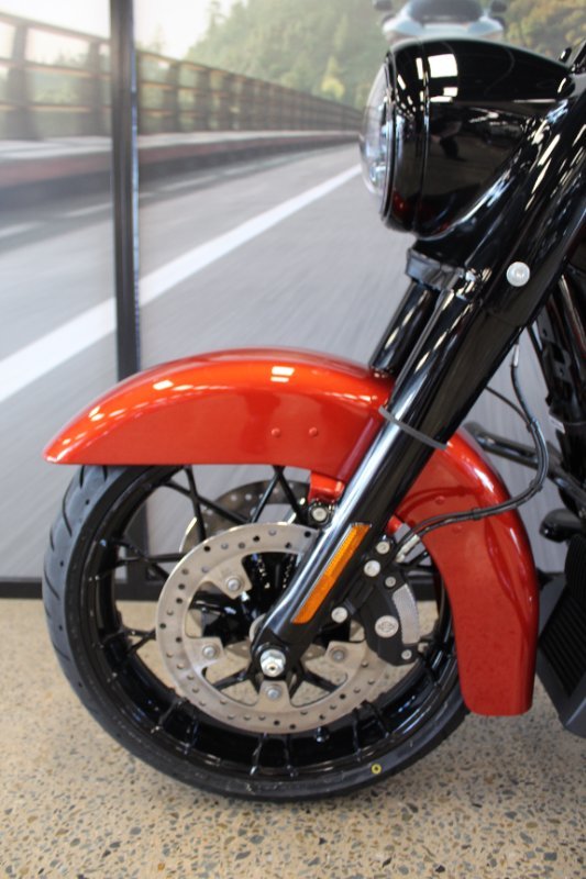 2025 Harley-davidson FLHRXS ROAD KING SPECIAL WHISKEY FIRE